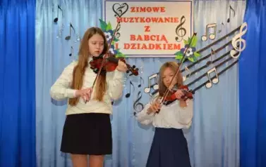 Zimowe muzykowanie z Babcia i Dziadkiem 52