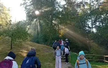 Wycieczka do Skansenu w Nowogrodzie i Parku Trampolin w  Łomży. 10