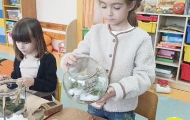 &bdquo;Las w słoiku&rdquo;- warsztaty florystyczne  w przedszkolu 18