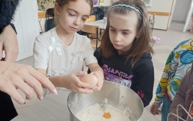 Warsztaty kulinarne-gofry w przedszkolu 17