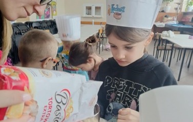 Warsztaty kulinarne-gofry w przedszkolu 21