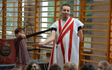 &bdquo;Rzymskie imperium i tradycje antyku&rdquo;- pokaz historyczny. 12