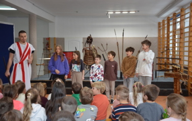 &bdquo;Rzymskie imperium i tradycje antyku&rdquo;- pokaz historyczny. 16