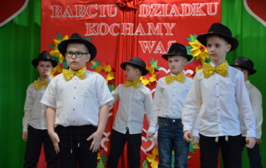 Dzień Babci i Dziadka- uroczysta akademia pełna wzruszeń 42