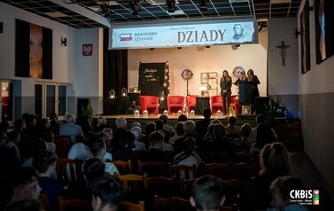 Klasa VIII w świecie &bdquo;Dziad&oacute;w&rdquo; 5