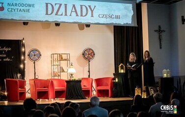 Klasa VIII w świecie &bdquo;Dziad&oacute;w&rdquo; 12