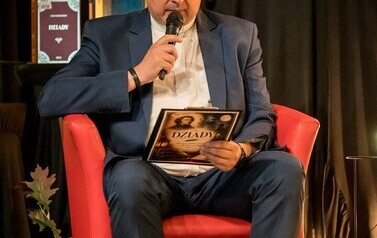 Klasa VIII w świecie &bdquo;Dziad&oacute;w&rdquo; 30