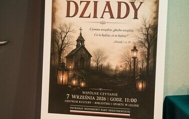 Klasa VIII w świecie &bdquo;Dziad&oacute;w&rdquo; 45