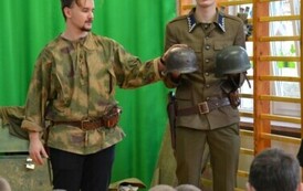 Niecodzienna lekcja historii, pokaz grupy &bdquo;Reconstrukto&rdquo;. 20