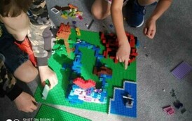 10 kwietnia 2024r. &ndash; Wycieczka uczni&oacute;w z klas 2 i 4 do Ostrołęki 10