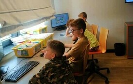 10 kwietnia 2024r. &ndash; Wycieczka uczni&oacute;w z klas 2 i 4 do Ostrołęki 12