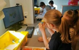 10 kwietnia 2024r. &ndash; Wycieczka uczni&oacute;w z klas 2 i 4 do Ostrołęki 14