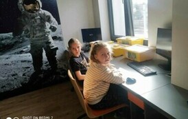 10 kwietnia 2024r. &ndash; Wycieczka uczni&oacute;w z klas 2 i 4 do Ostrołęki 26