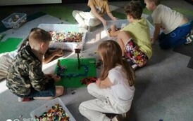 10 kwietnia 2024r. &ndash; Wycieczka uczni&oacute;w z klas 2 i 4 do Ostrołęki 36