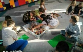 10 kwietnia 2024r. &ndash; Wycieczka uczni&oacute;w z klas 2 i 4 do Ostrołęki 43