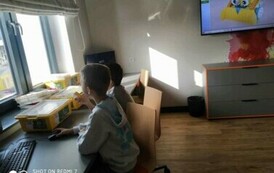 10 kwietnia 2024r. &ndash; Wycieczka uczni&oacute;w z klas 2 i 4 do Ostrołęki 49