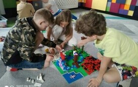 10 kwietnia 2024r. &ndash; Wycieczka uczni&oacute;w z klas 2 i 4 do Ostrołęki 61