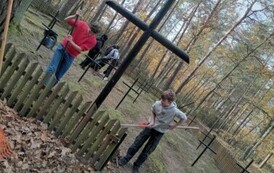 Sprzątanie cmentarza wojennego 1