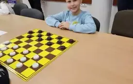 III Turniej Warcabowy dla uczni&oacute;w klas I-III w MSCDN w Ostrołęce 5