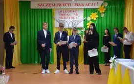 Pożegnanie absolwent&oacute;w 2024 2025 25