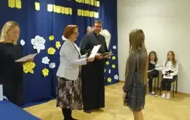 XVI Edycja Gminnego Konkursu &bdquo;Jan Paweł  II w oczach dziecka&rdquo; w Dąbr&oacute;wce 5