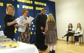 XVI Edycja Gminnego Konkursu &bdquo;Jan Paweł  II w oczach dziecka&rdquo; w Dąbr&oacute;wce 7