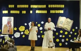 XVI Edycja Gminnego Konkursu &bdquo;Jan Paweł  II w oczach dziecka&rdquo; w Dąbr&oacute;wce 14