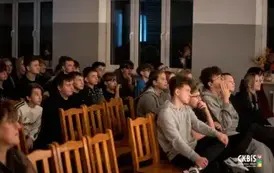 Podw&oacute;jne znaczenie hejtu i empatii&rdquo; &ndash;  spektakl profilaktyczny dla uczni&oacute;w klas VII&ndash;VIII 27