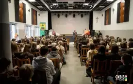 Podw&oacute;jne znaczenie hejtu i empatii&rdquo; &ndash;  spektakl profilaktyczny dla uczni&oacute;w klas VII&ndash;VIII 48