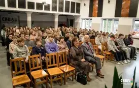 Podw&oacute;jne znaczenie hejtu i empatii&rdquo; &ndash;  spektakl profilaktyczny dla uczni&oacute;w klas VII&ndash;VIII 51