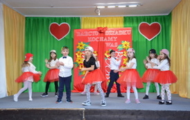 Dzień Babci i Dziadka- uroczysta akademia pełna wzruszeń 64