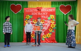 Dzień Babci i Dziadka- uroczysta akademia pełna wzruszeń 79