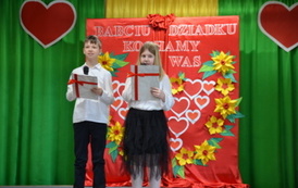 Dzień Babci i Dziadka- uroczysta akademia pełna wzruszeń 81