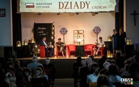 Klasa VIII w świecie &bdquo;Dziad&oacute;w&rdquo; 22
