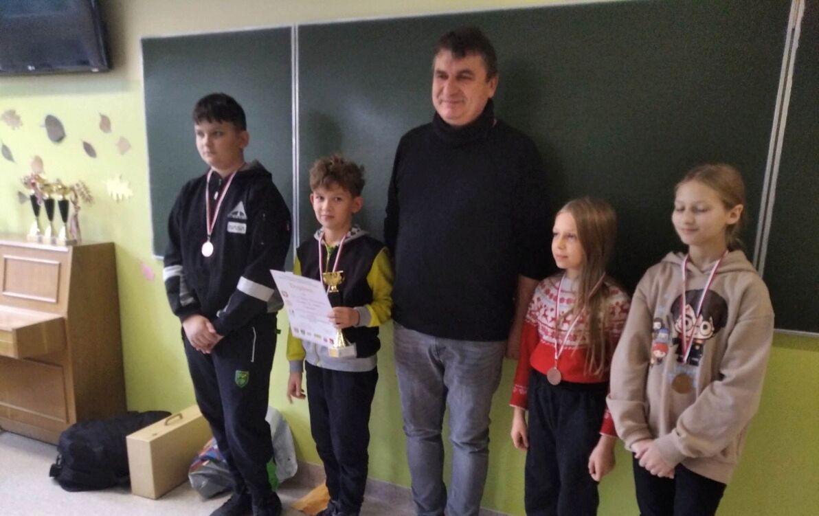 Zdjęcie do Szachy drużynowe na szczeblu międzypowiatowym