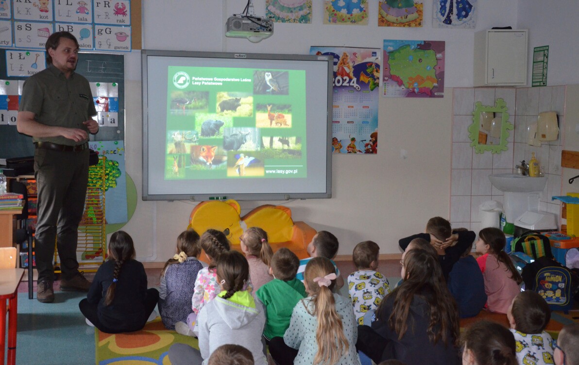 Zdjęcie do Wizyta Pana Leśniczego z Nadleśnictwa Ostrołęka