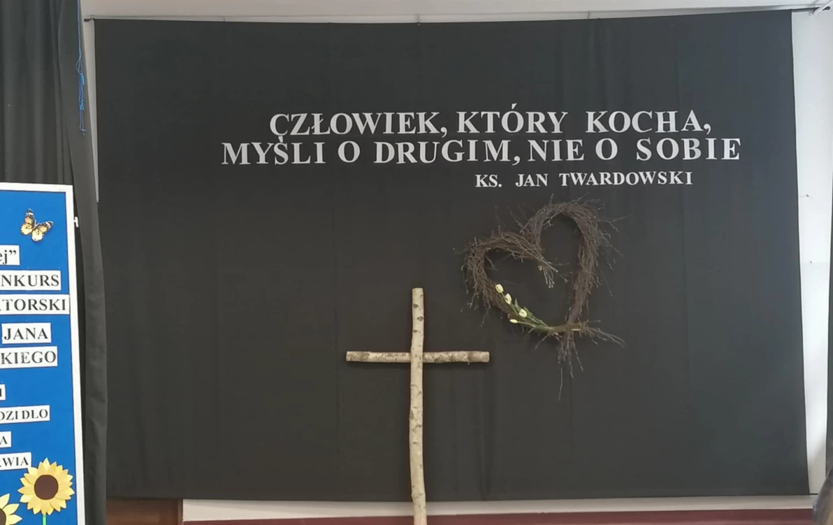 Zdjęcie do XV Konkurs Recytatorski Poezji ks. Jana Twardowskiego 