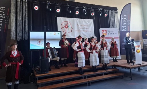 Zdjęcie do Forum Edukacji i Rynku pracy Powiatu Ostrołęckiego w ZSP w Kadzidle.