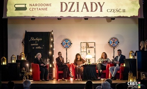 Zdjęcie do Klasa VIII w świecie &bdquo;Dziad&oacute;w&rdquo;